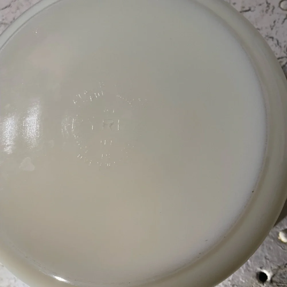 1 Pyrex 474 Golden Butterfly Casserole Baking Pan